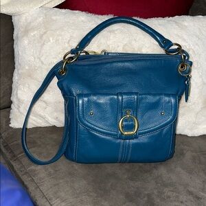 Elegant Stone Mountain Blue Leather Handbag